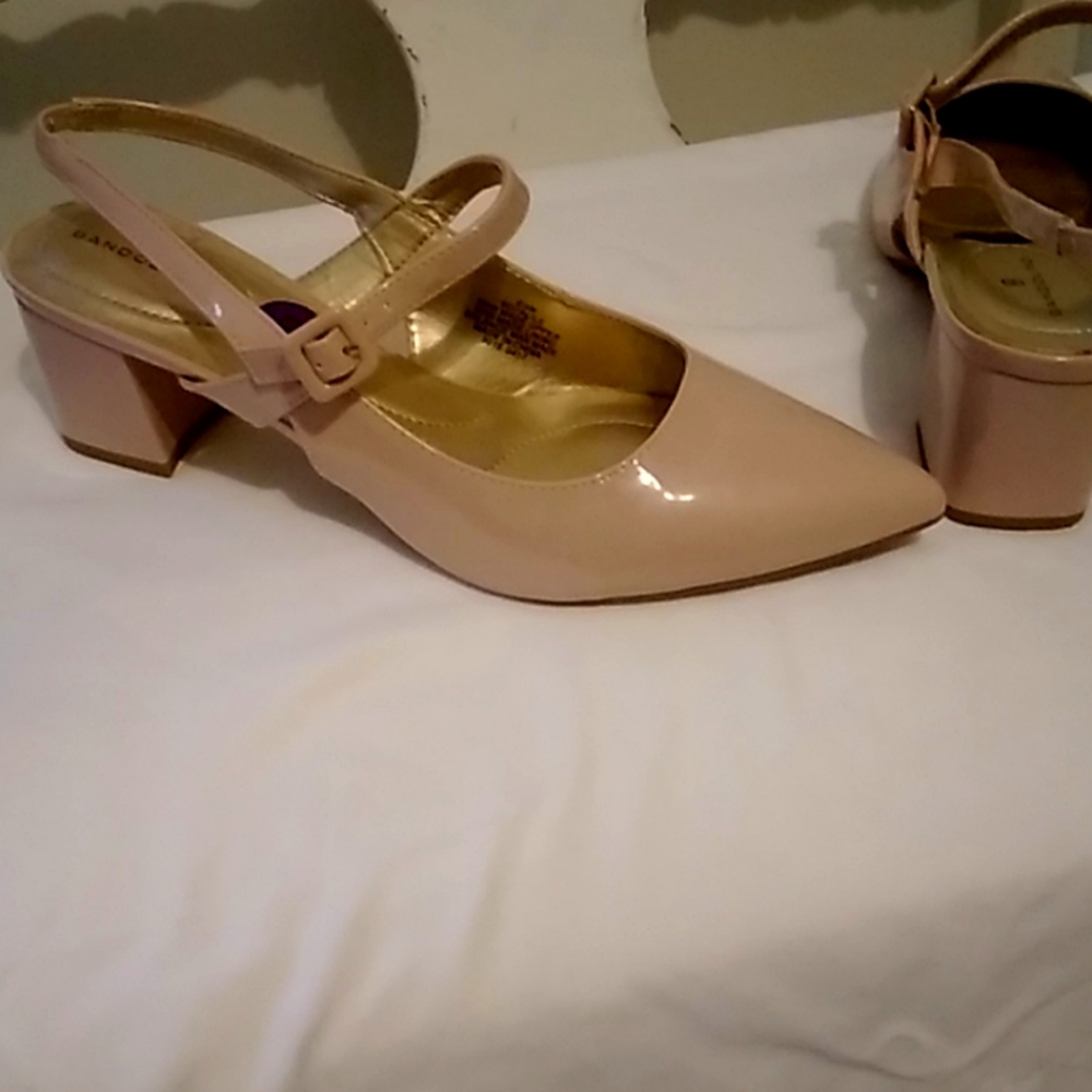 Bandolino Pink Patent Leather Pumps